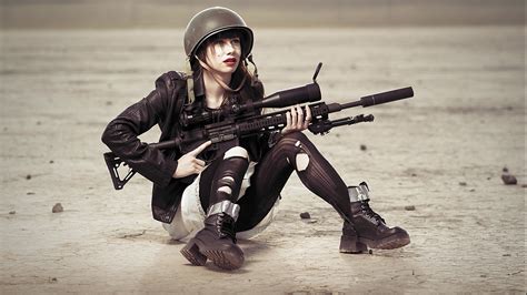 Girls With Gun .